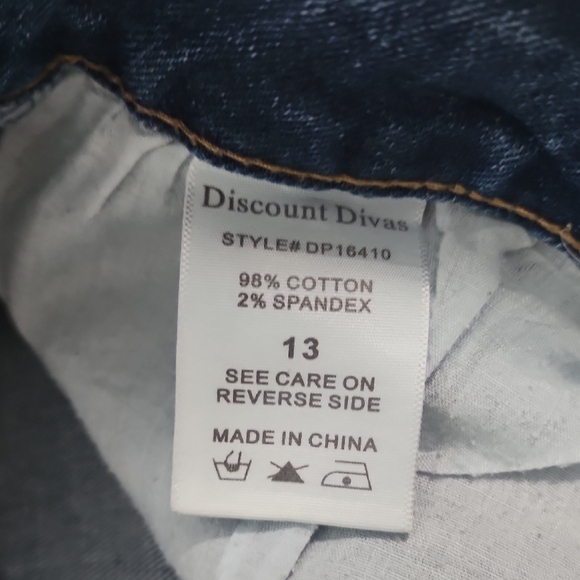 Discount Divas Women's Blue Jeans - Picture 3 of 4